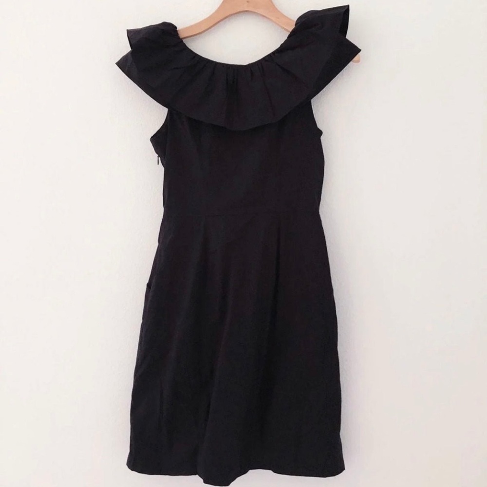 BCBG Paris Women’s black taffeta ruffle shoulder holiday party dress size 4